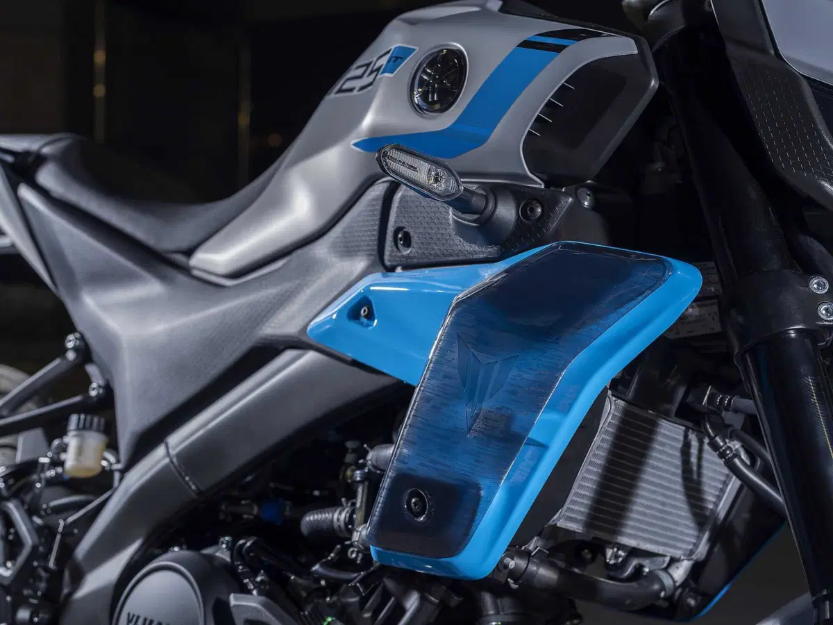 Yamaha svela la nuova generazione della MT-125 per il 2027 (36)