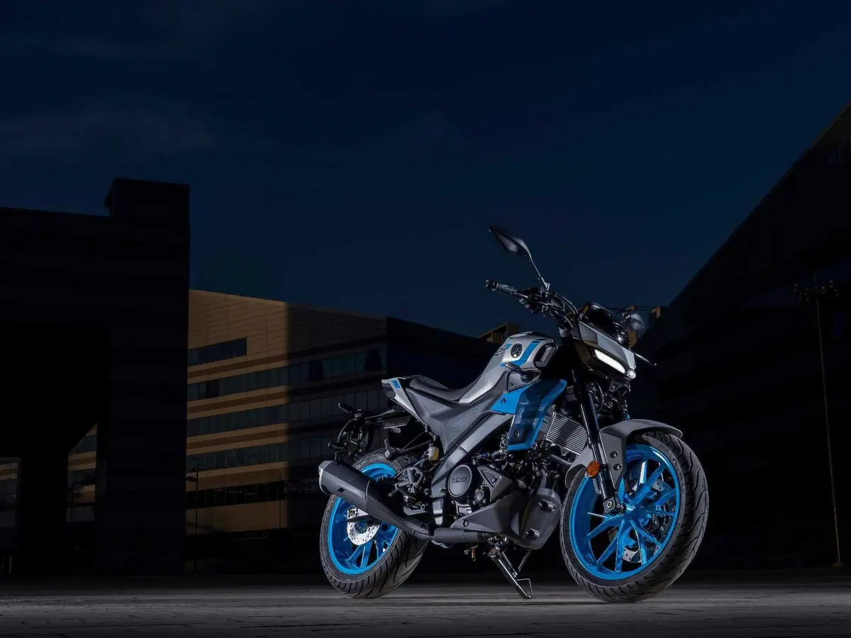 Yamaha svela la nuova generazione della MT-125 per il 2027 (37)