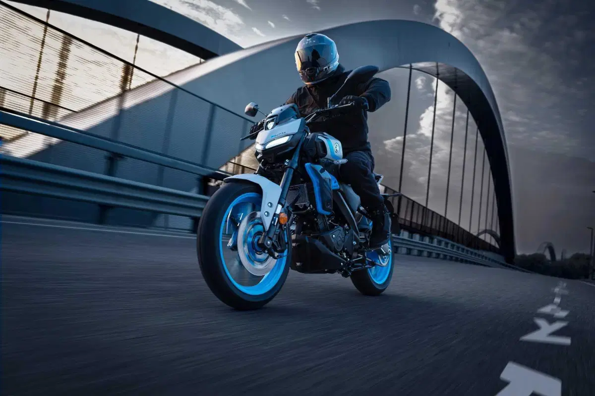 Yamaha svela la nuova generazione della MT-125 per il 2027 (47)
