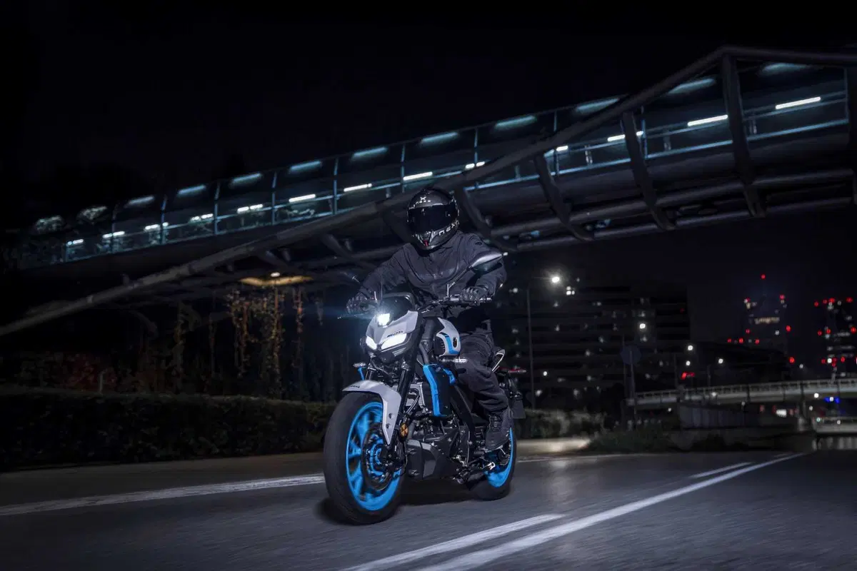 Yamaha svela la nuova generazione della MT-125 per il 2027 (52)