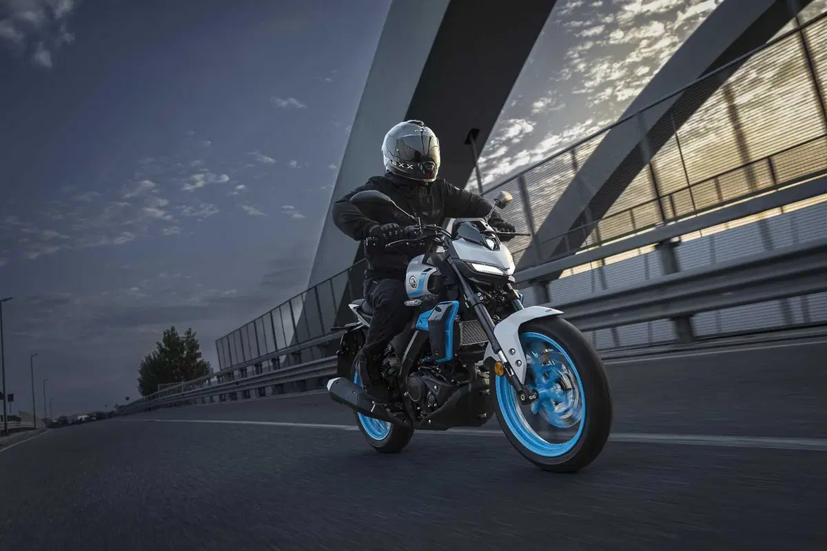 Yamaha svela la nuova generazione della MT-125 per il 2027 (61)