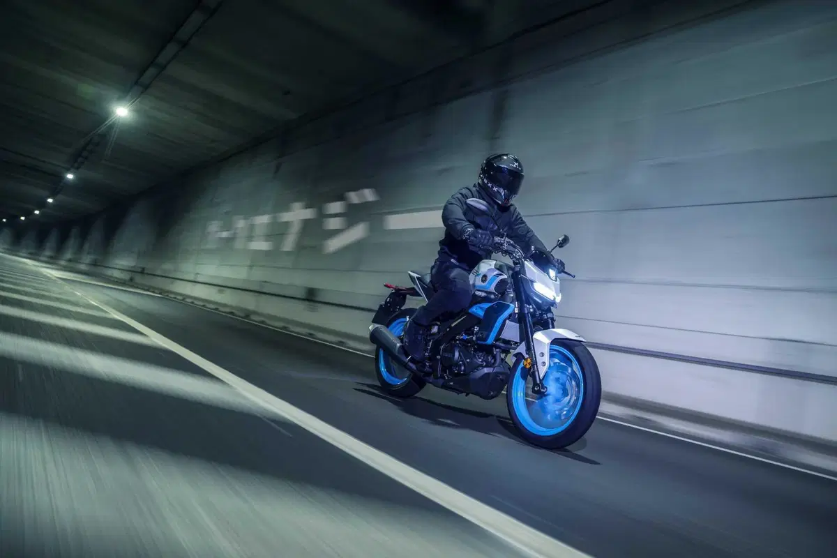 Yamaha svela la nuova generazione della MT-125 per il 2027 (62)