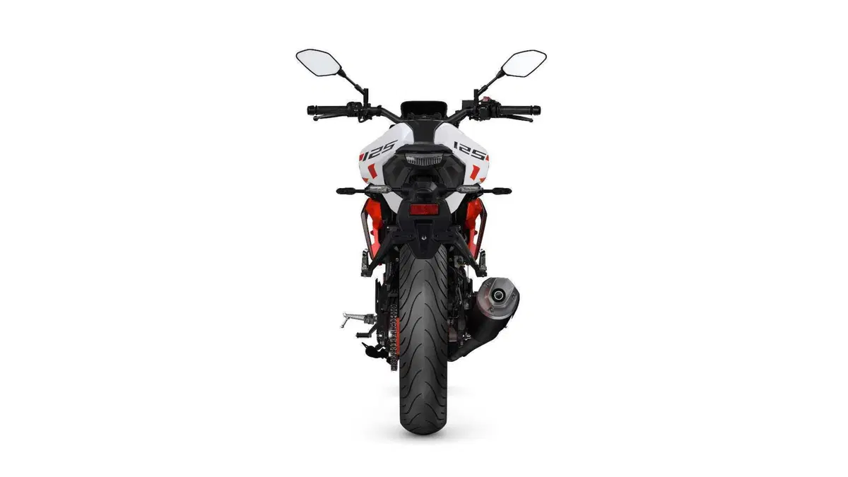 Yamaha svela la nuova generazione della MT-125 per il 2027 (108)