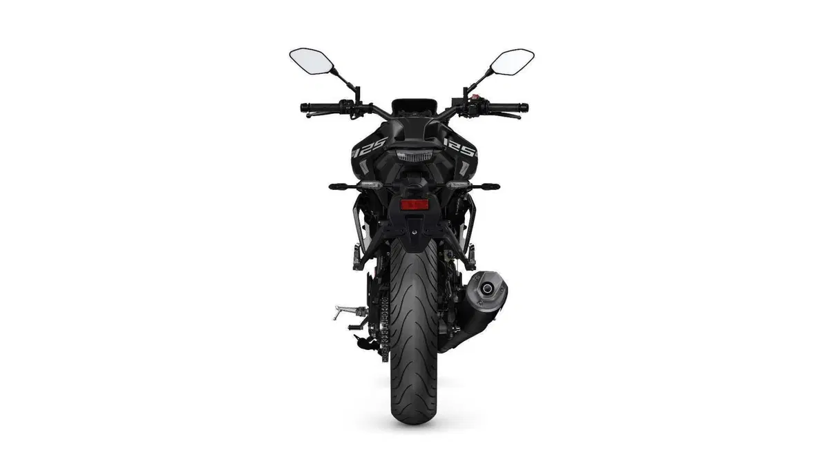 Yamaha svela la nuova generazione della MT-125 per il 2027 (113)