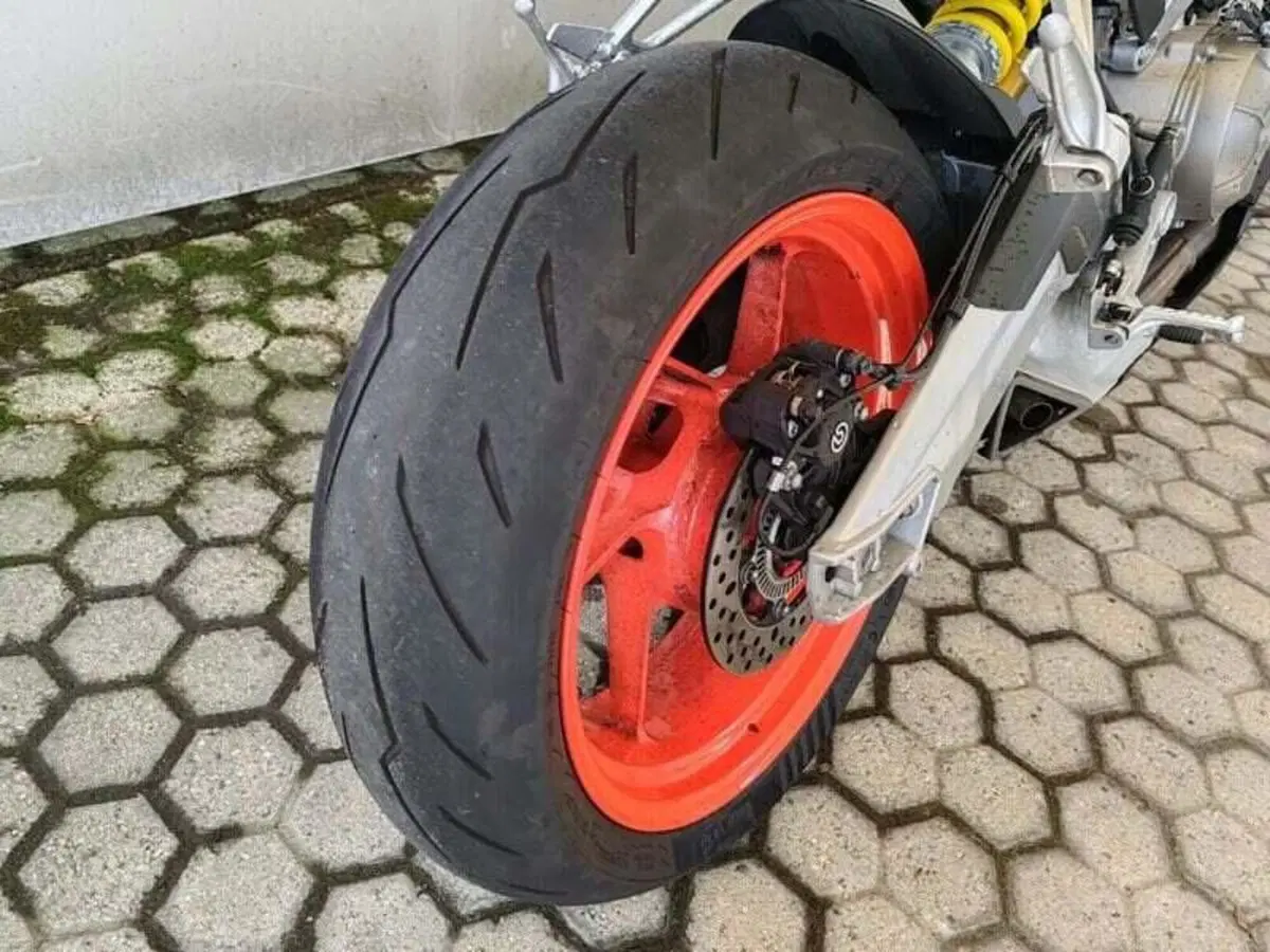 Aprilia Tuono 660 (2021 - 25) (12)