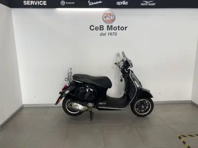 Vespa GTS 300 Super (2023 - 24) usata