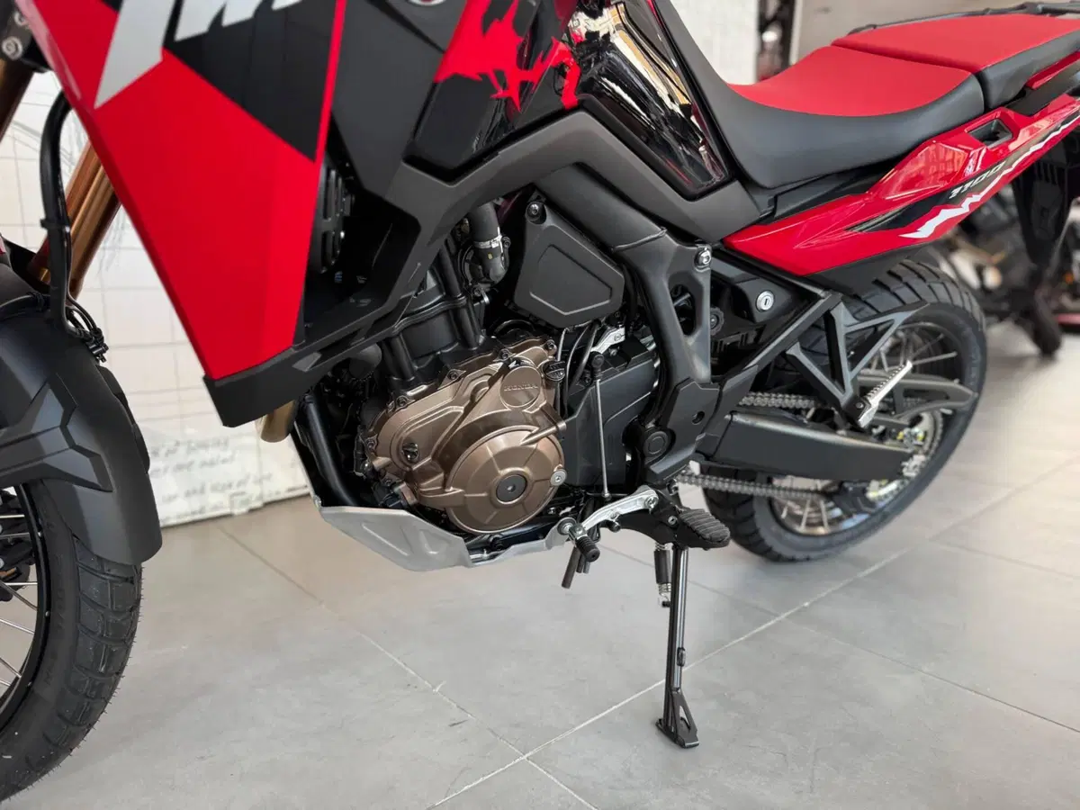 Honda Africa Twin CRF 1100L (2024 - 26) (13)