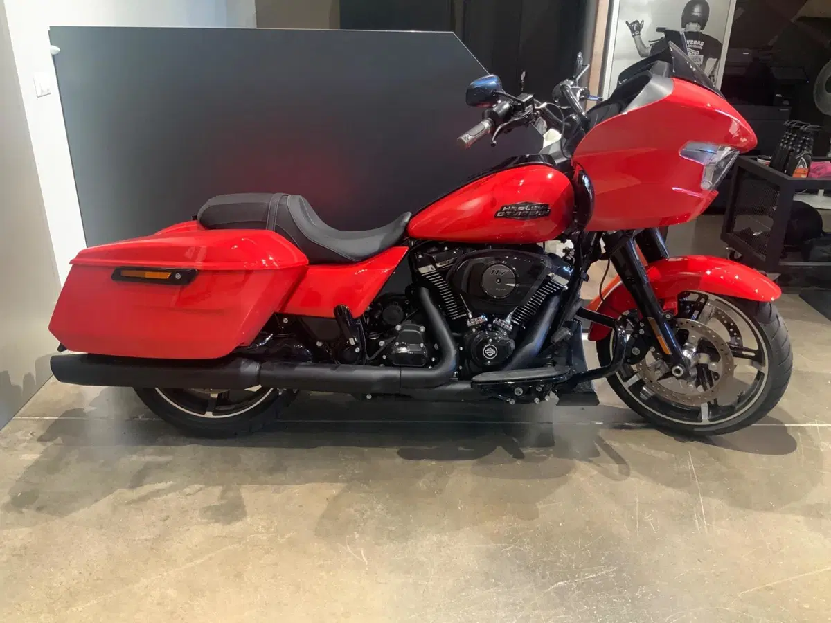 Harley-Davidson Road Glide (2024 - 26)
