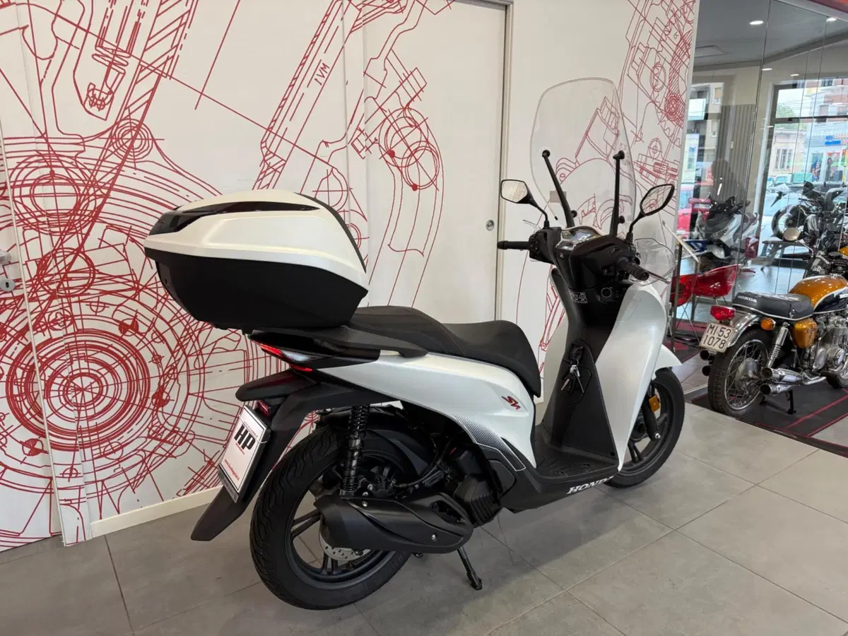 Honda SH 125i (2024 - 25) (3)