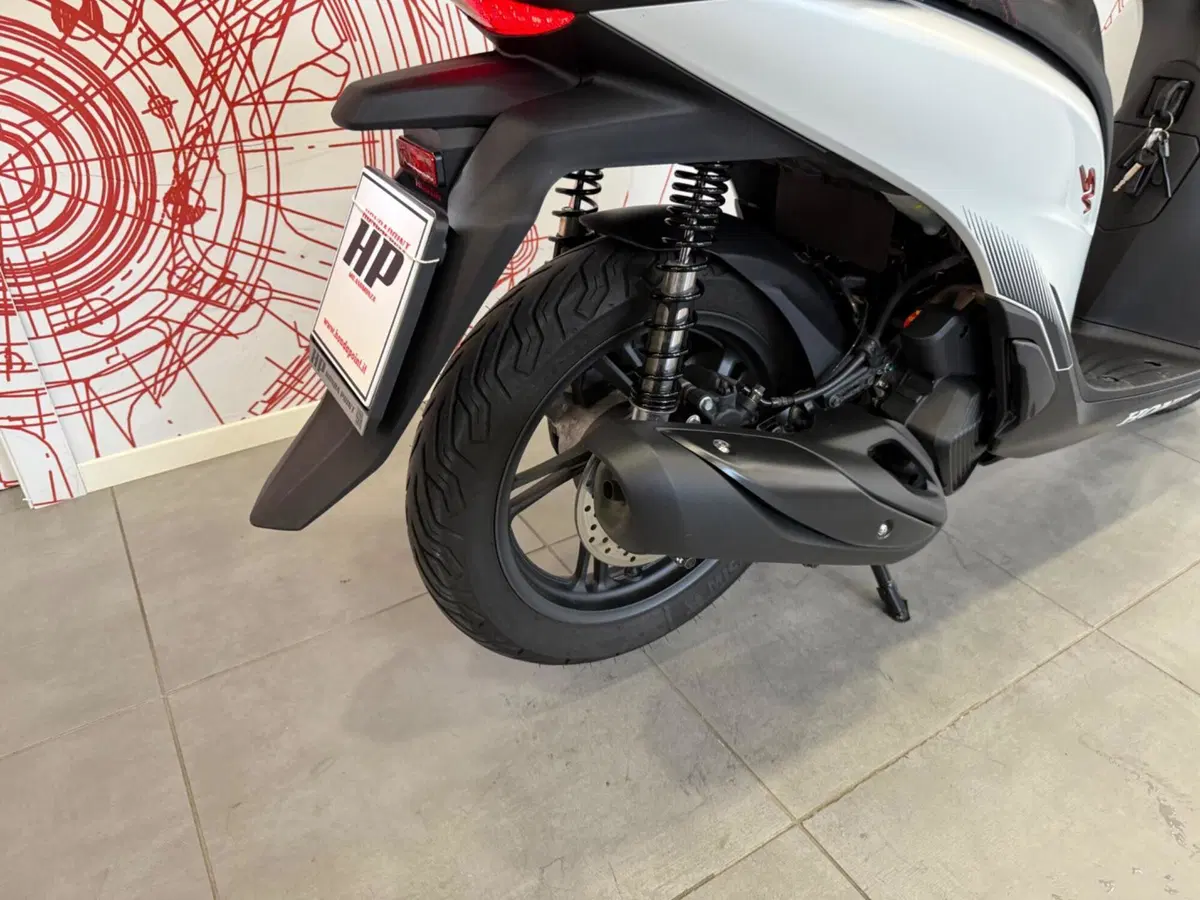 Honda SH 125i (2024 - 25) (11)