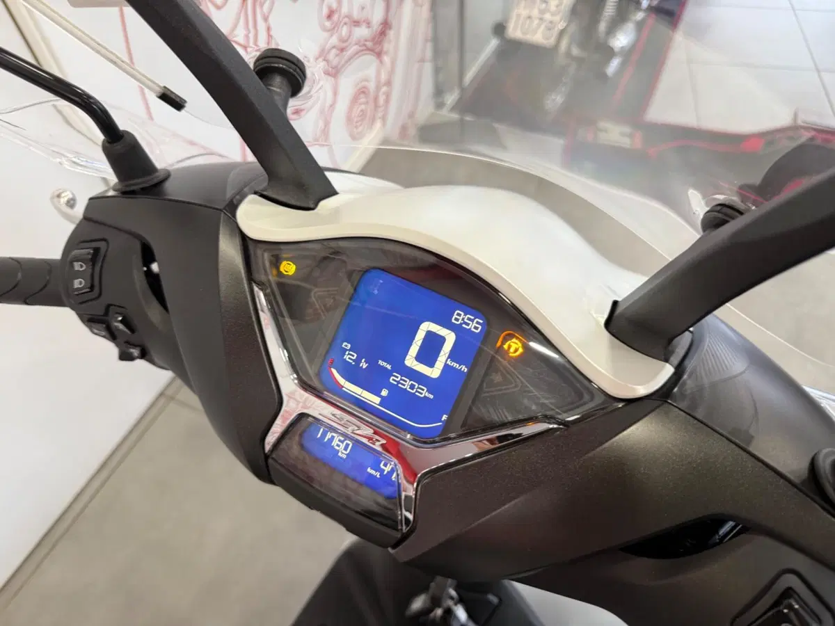 Honda SH 125i (2024 - 25) (7)