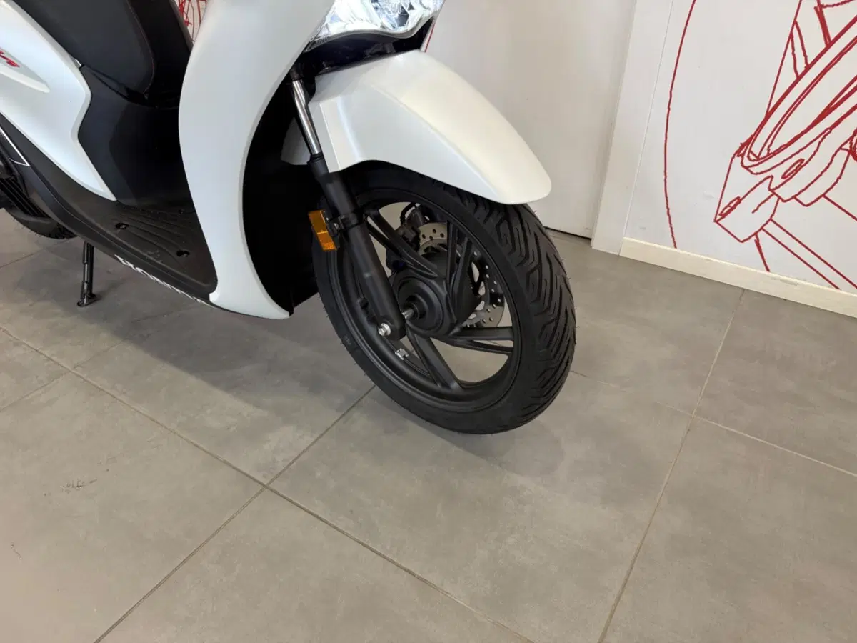 Honda SH 125i (2024 - 25) (9)