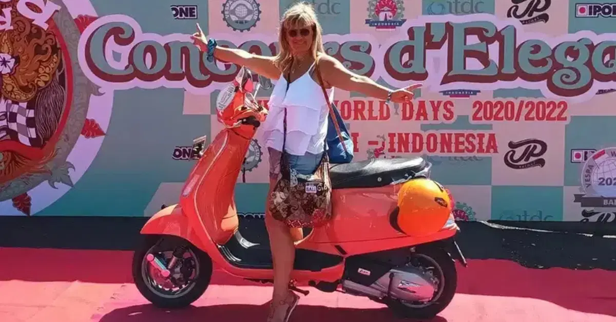 È morta in un incidente Sandra Carozzi: girava il mondo con la Vespa