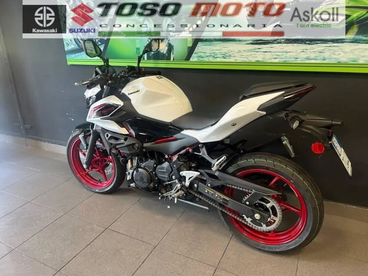 Kawasaki Z 500 SE (2024 - 27) (4)