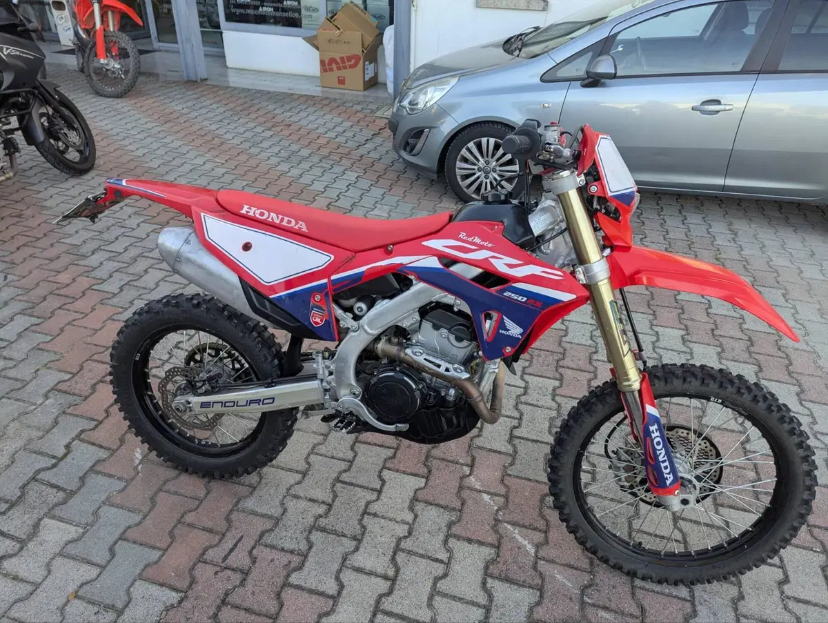 Honda CRF 250RX Enduro (2022) (2)