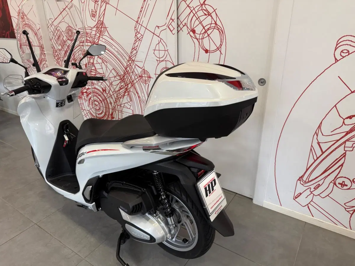 Honda SH 350 (2021 - 24) (15)