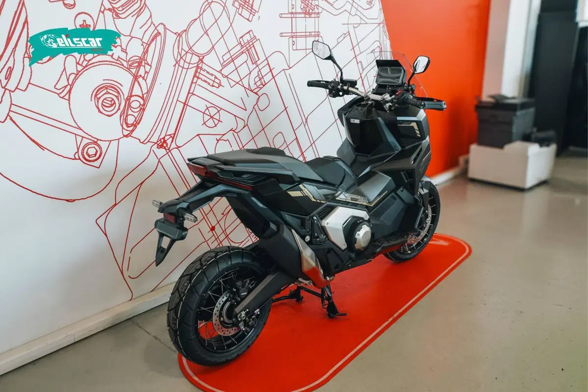 Honda X-ADV 750 Special Edition (2026 - 27) (4)