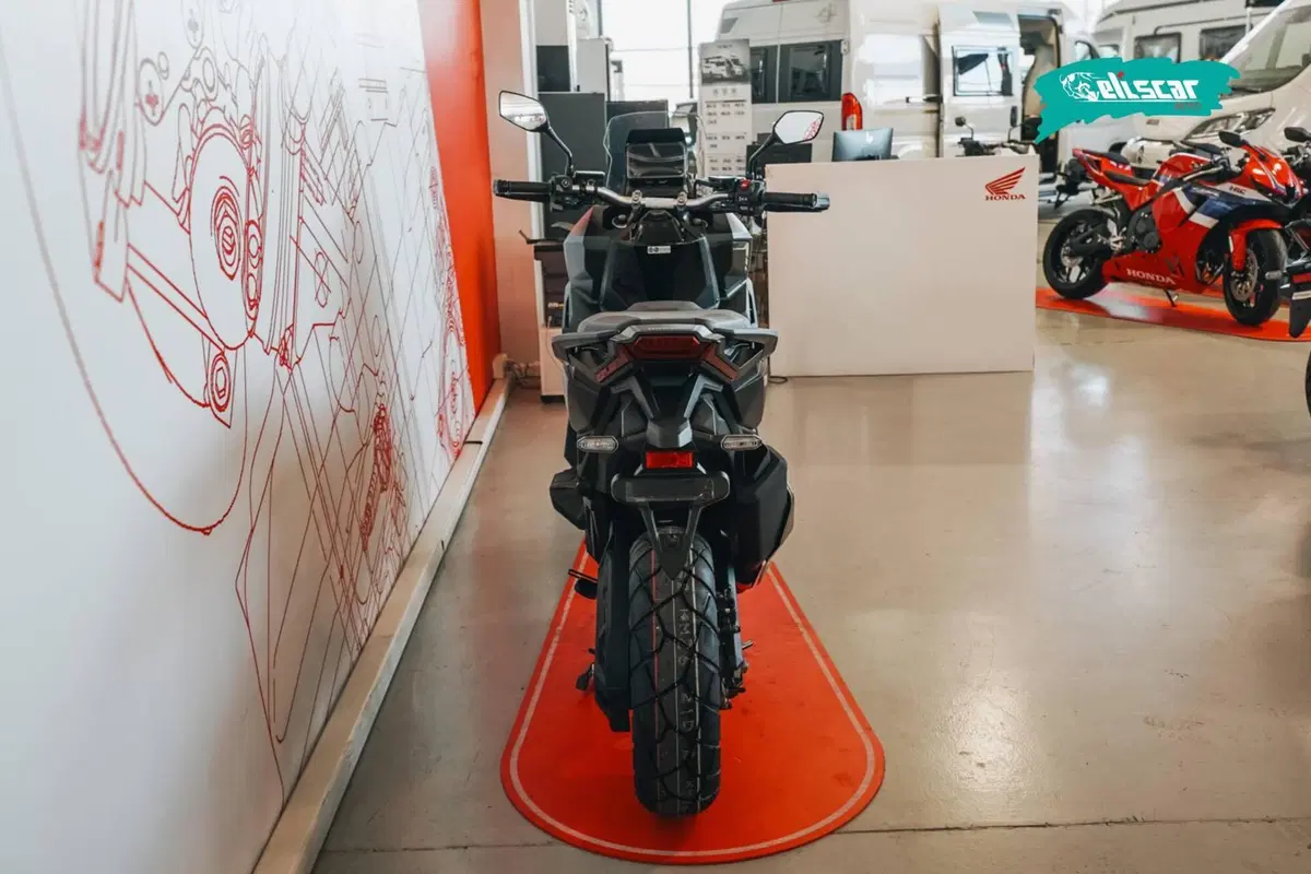 Honda X-ADV 750 Special Edition (2026 - 27) (5)
