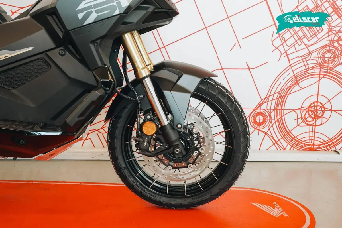 Honda X-ADV 750 Special Edition (2026 - 27) (9)