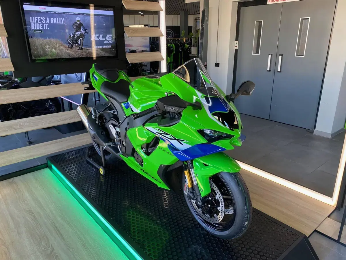 Kawasaki Ninja 1000 ZX-10R (2026 - 27) (3)
