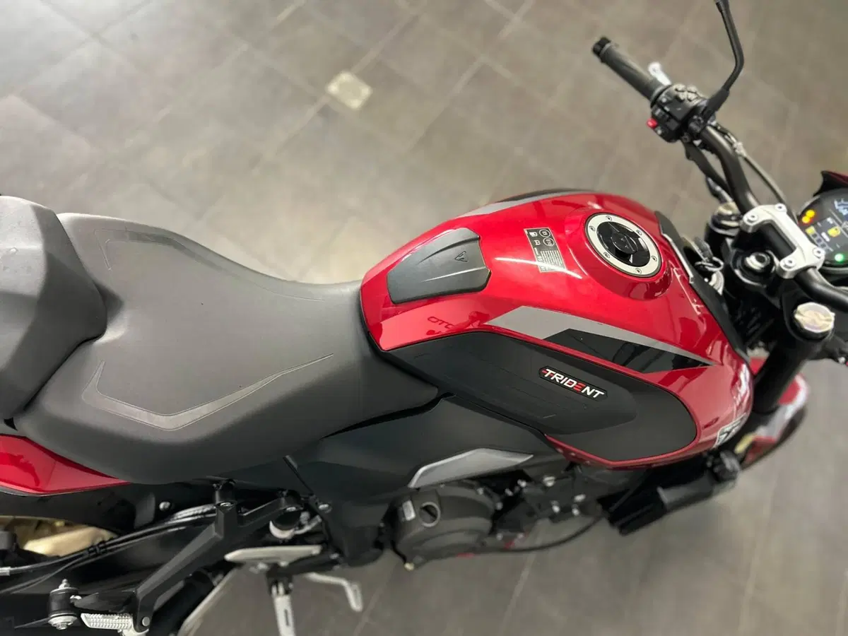 Triumph Trident 800 (2026) (9)
