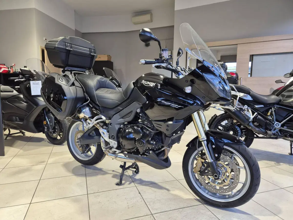 Triumph Tiger 1050 (2006 - 12) (2)