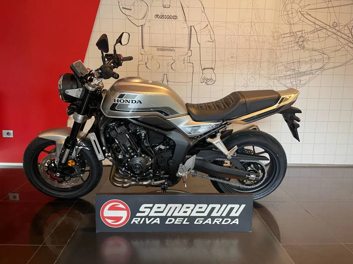Honda CB 1000 F (2026) (5)