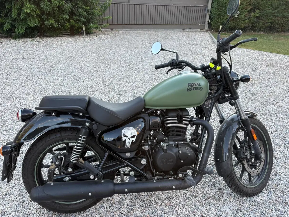 Royal Enfield Meteor 350 (2021 - 26) (2)