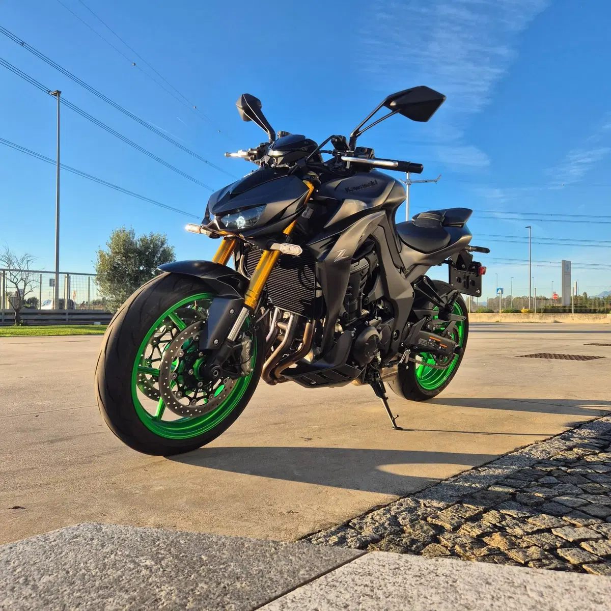 Kawasaki Z 1100 SE (2026 - 27) (4)