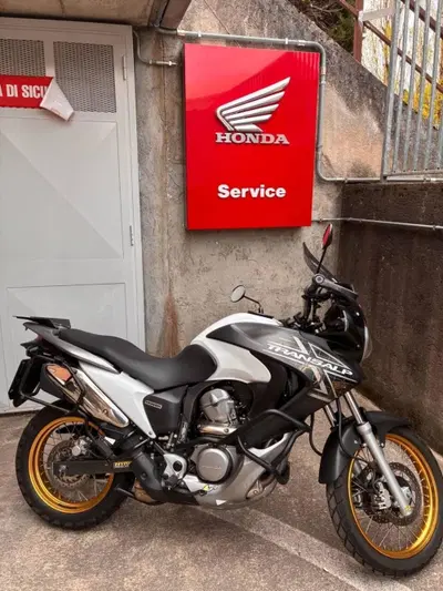 Honda Transalp XL 700 V (2007 - 13) usata