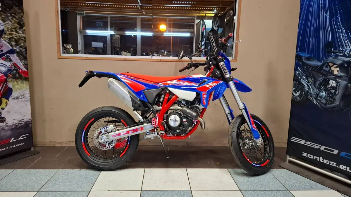 Betamotor RR 125 4T Motard R (2025 - 26) (2)