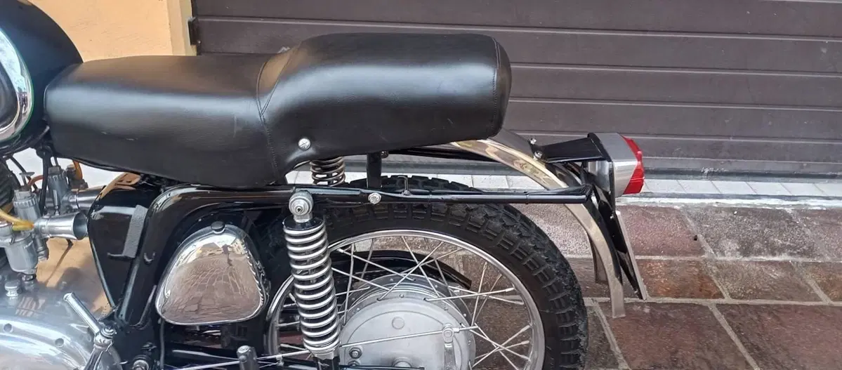 MV Agusta 250 B 1969 ( RESTAURATA) (9)