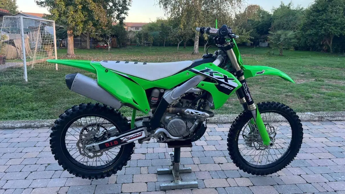 Kawasaki KX250F (2023)