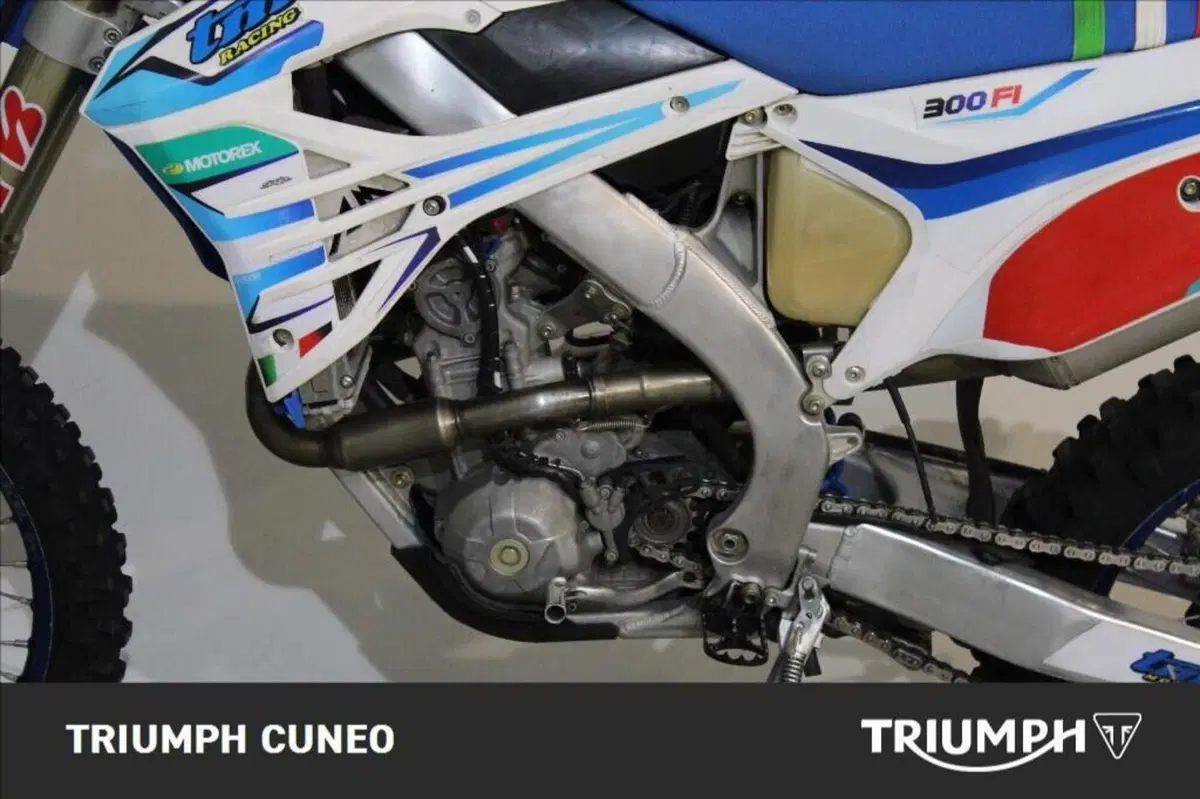 Tm Moto EN 300 ES Fi 4T (2023) (9)
