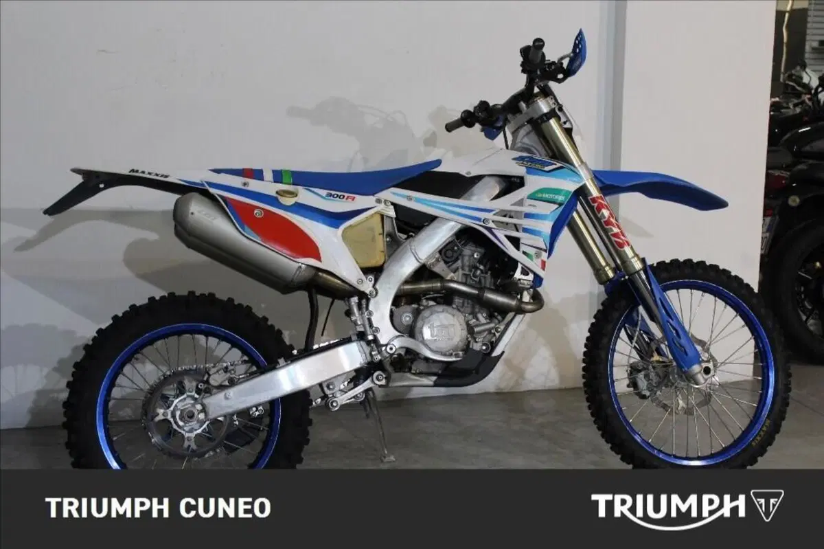 Tm Moto EN 300 ES Fi 4T (2023) (3)