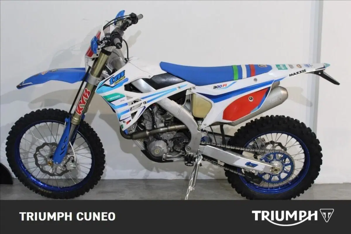 Tm Moto EN 300 ES Fi 4T (2023) (8)