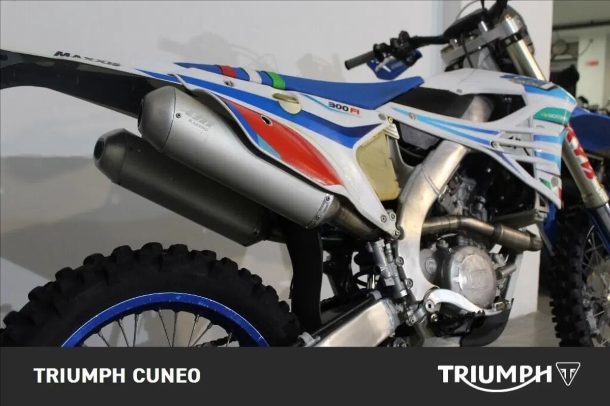 Tm Moto EN 300 ES Fi 4T (2023) (6)