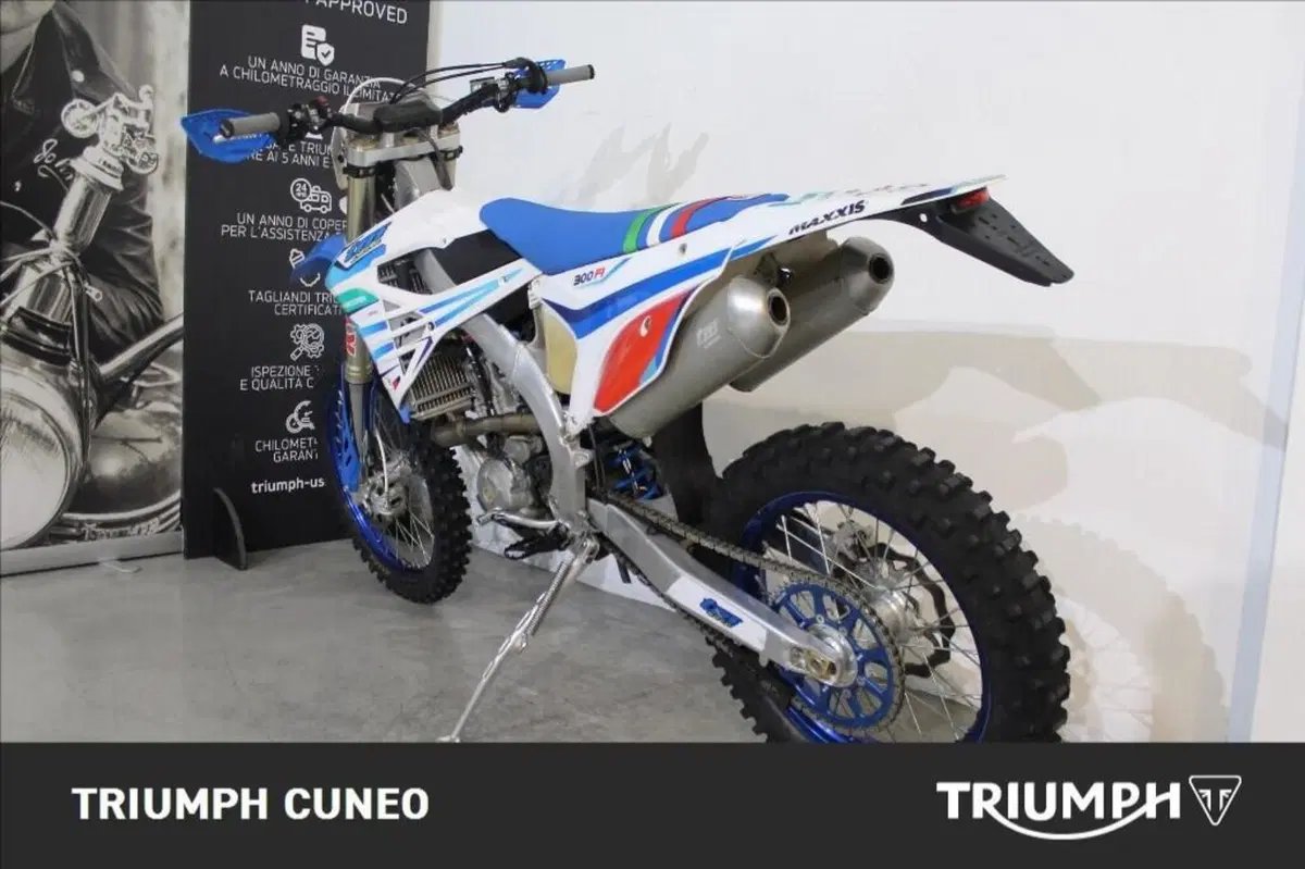 Tm Moto EN 300 ES Fi 4T (2023) (10)
