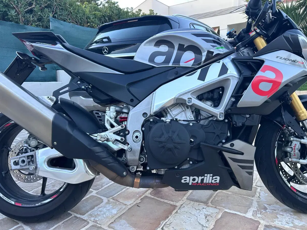 Aprilia Tuono V4 (2021 - 24) (3)
