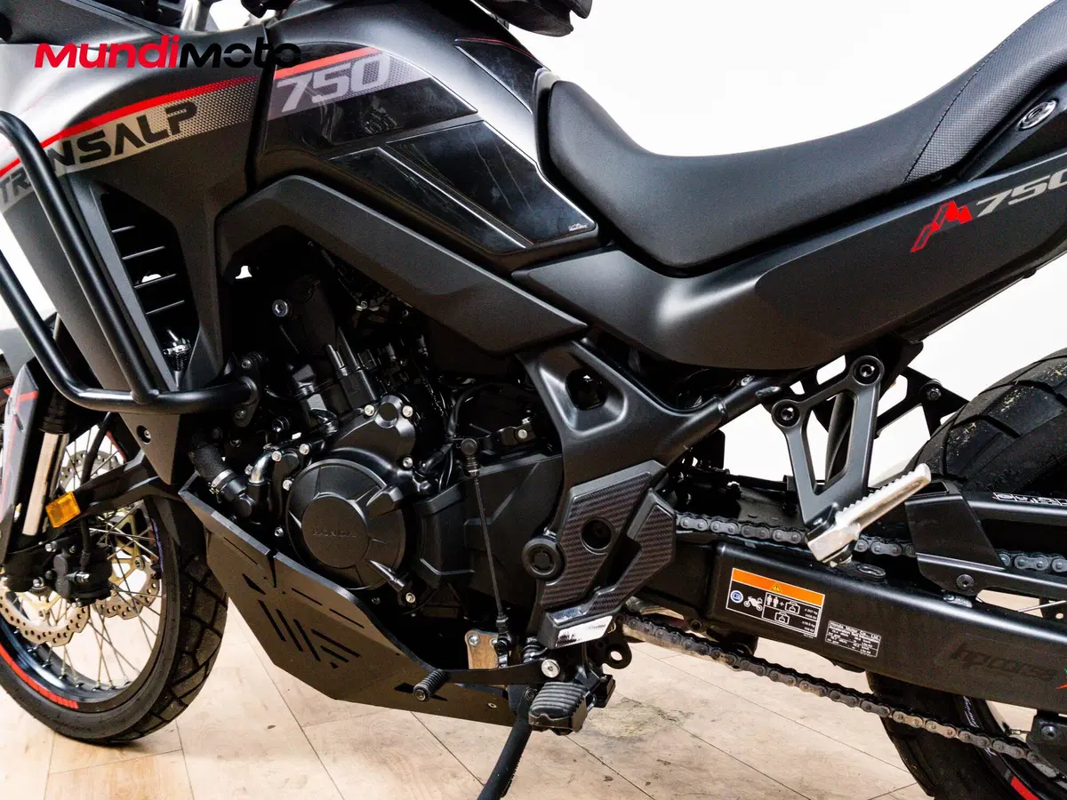 Honda Transalp XL750 (2025) (10)