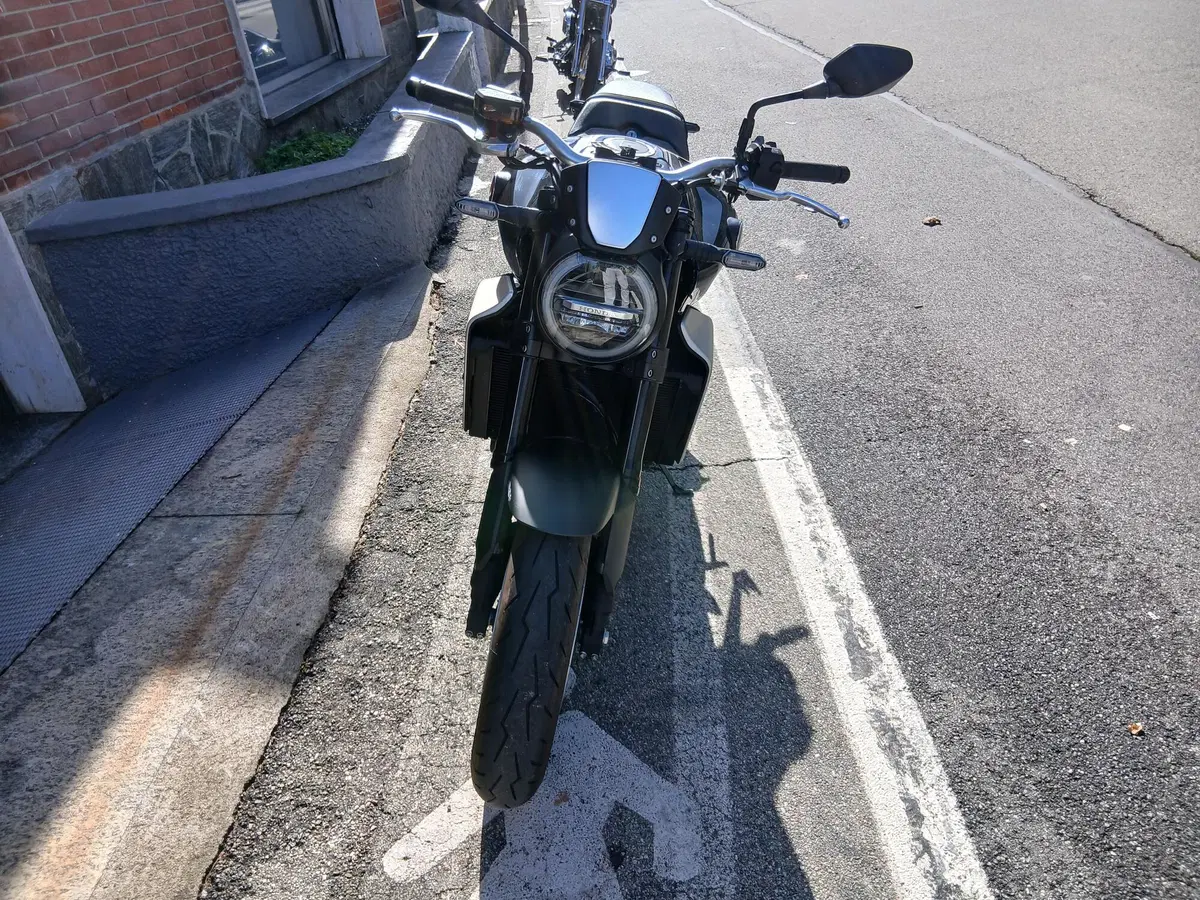 Honda CB 1000 R + Neo Sport Cafè (2019 - 20) (12)