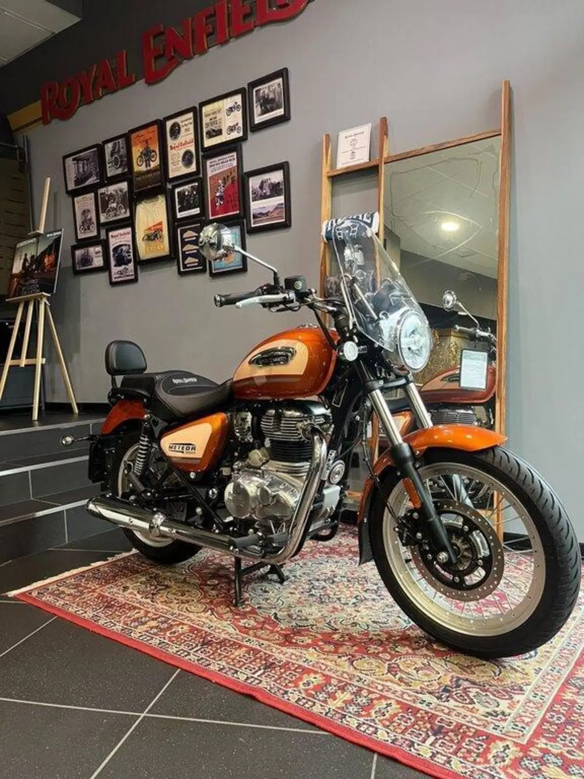 Royal Enfield Meteor 350 Aurora (2024 - 26) (5)
