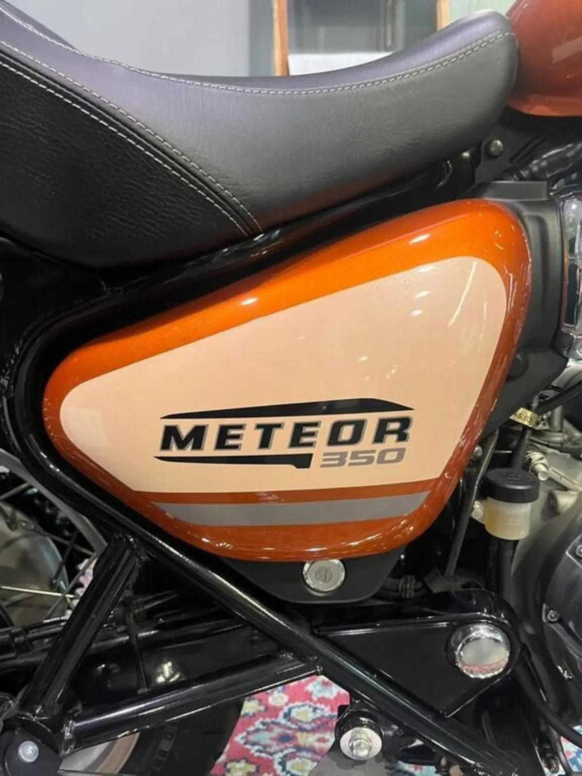 Royal Enfield Meteor 350 Aurora (2024 - 26) (8)