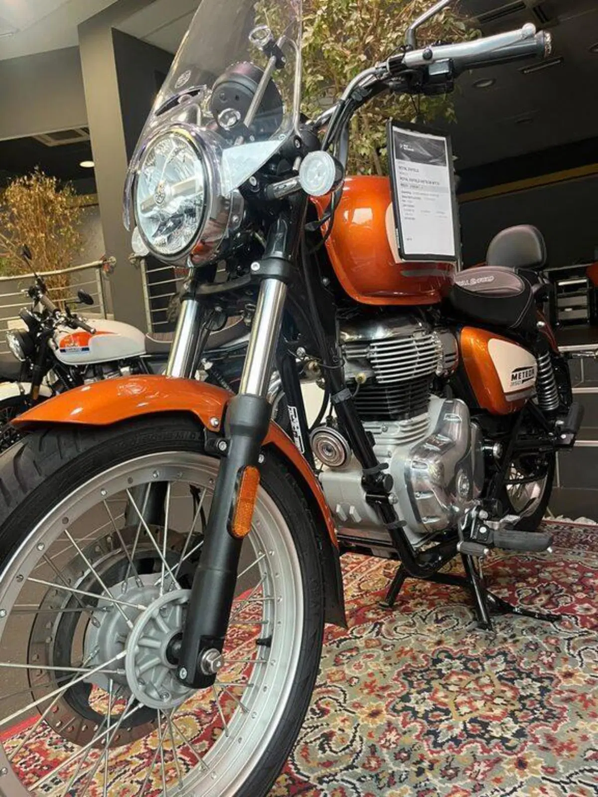 Royal Enfield Meteor 350 Aurora (2024 - 26) (4)