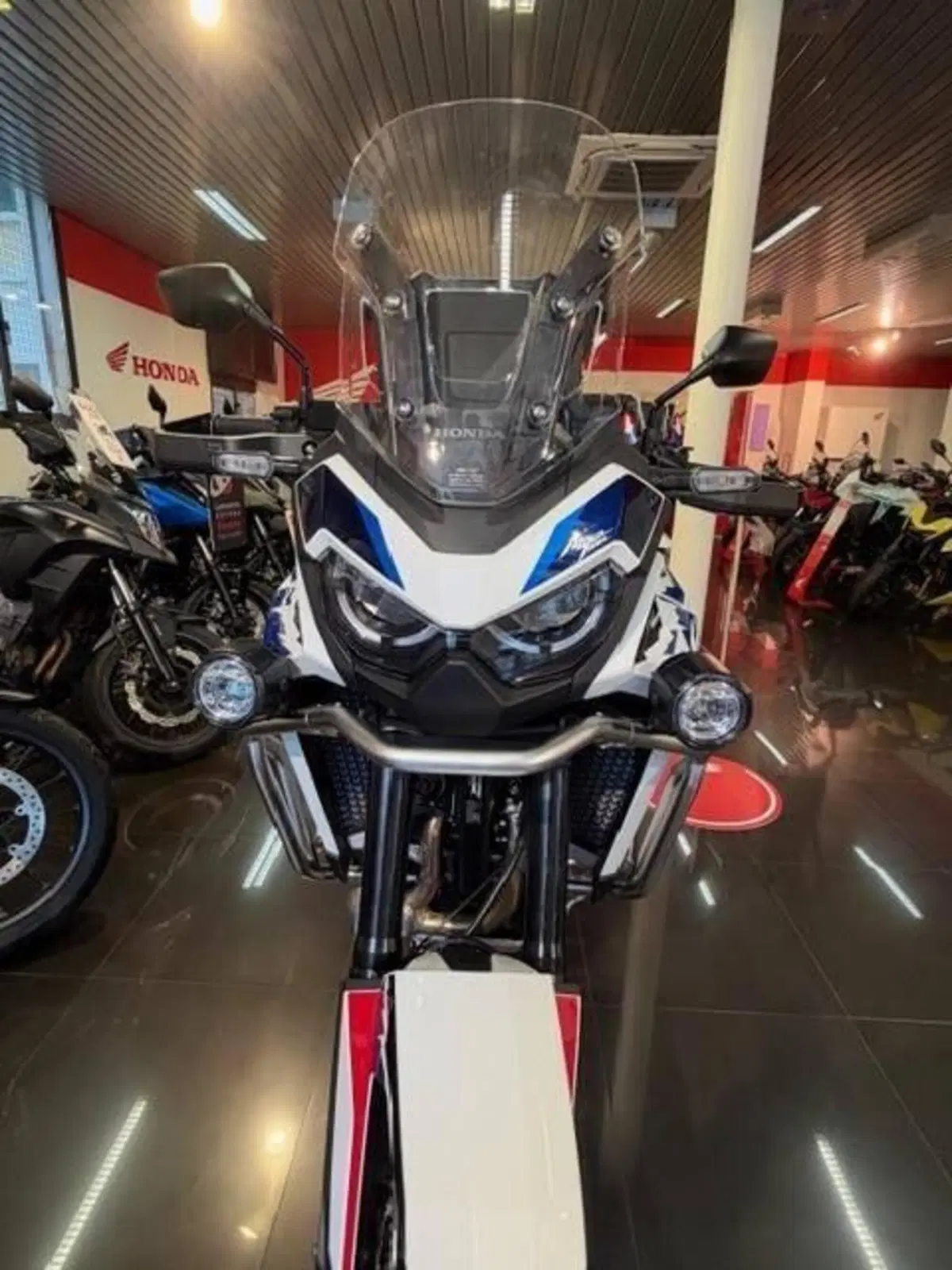 Honda Africa Twin CRF 1100L ES DCT (2024 - 26) (3)
