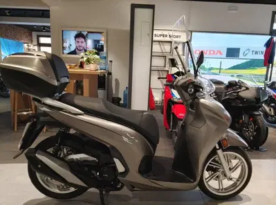Honda SH 350 (2021 - 24) usata