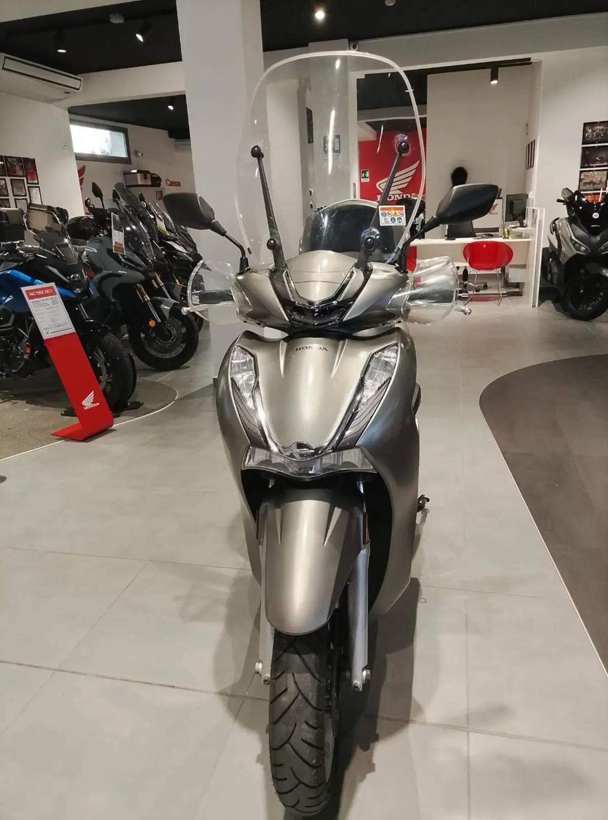 Honda SH 350 (2021 - 24) (3)