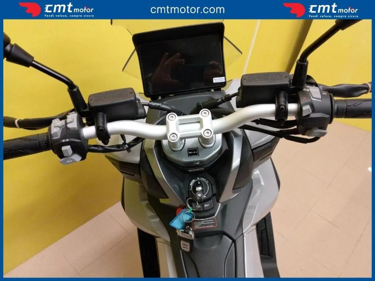Swm Venturo 125 (2026) (8)