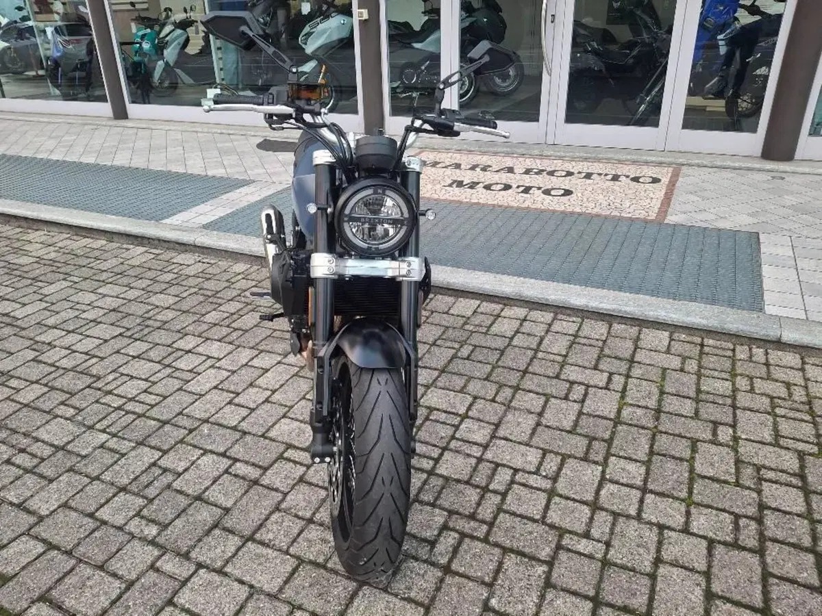 Brixton Motorcycles Crossfire 500 X (2021 - 26) (2)