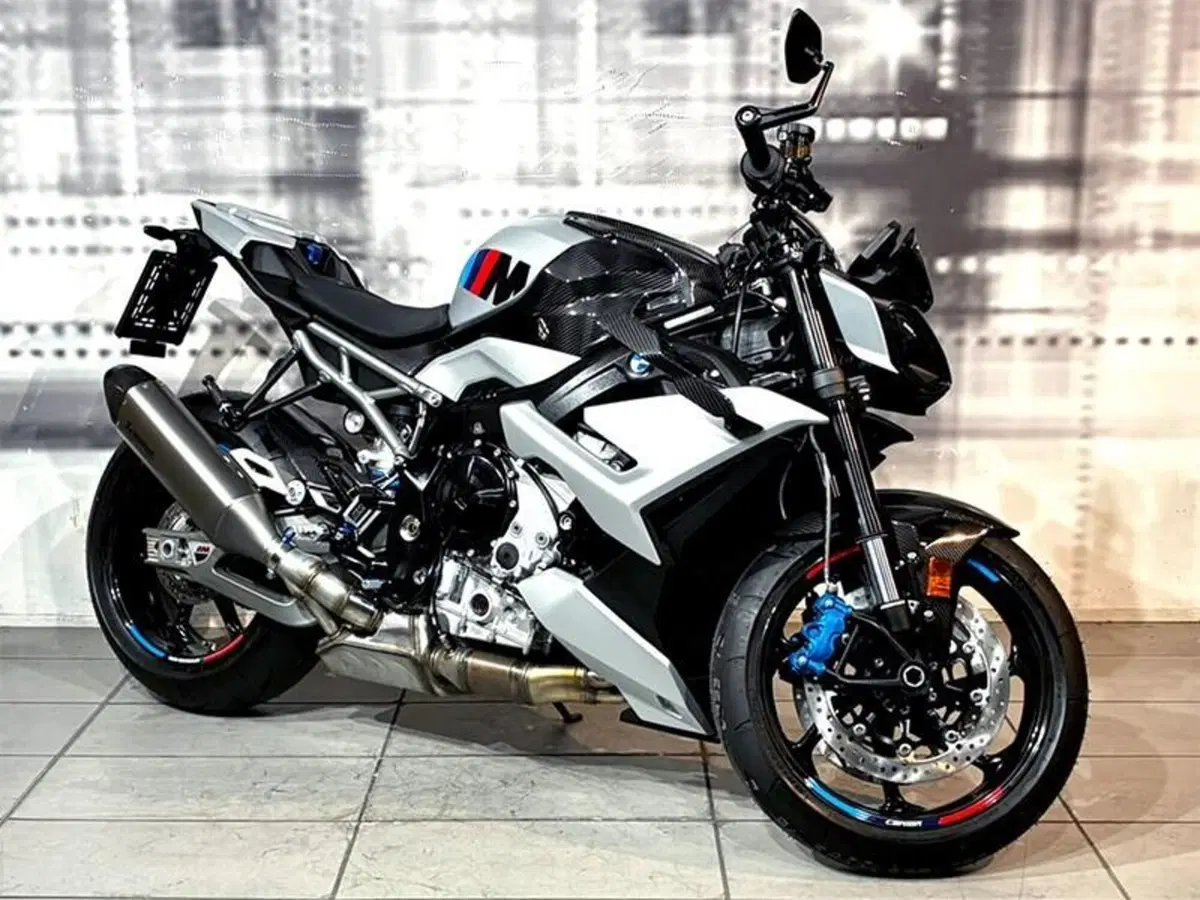 Bmw M 1000 R (2025 - 27)
